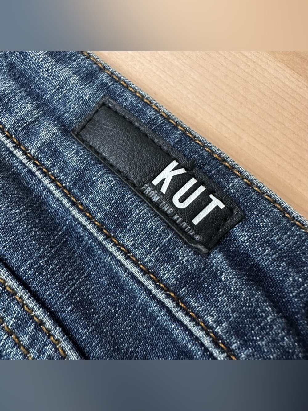 Kut From The Kloth distressed Catherine Boyfriend Jeans, Size 14 - Picture 5 of 9